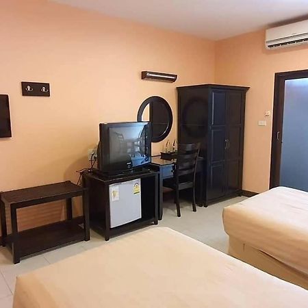 The Victory Hotel Ban Muang Daeng Ngoại thất bức ảnh